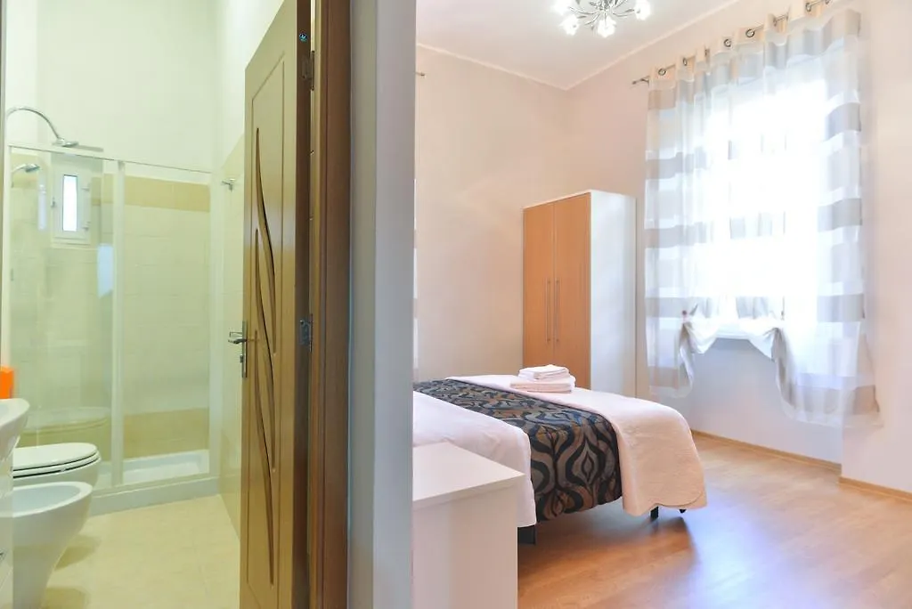 *** Pensión Claudia Suites Roma Italia
