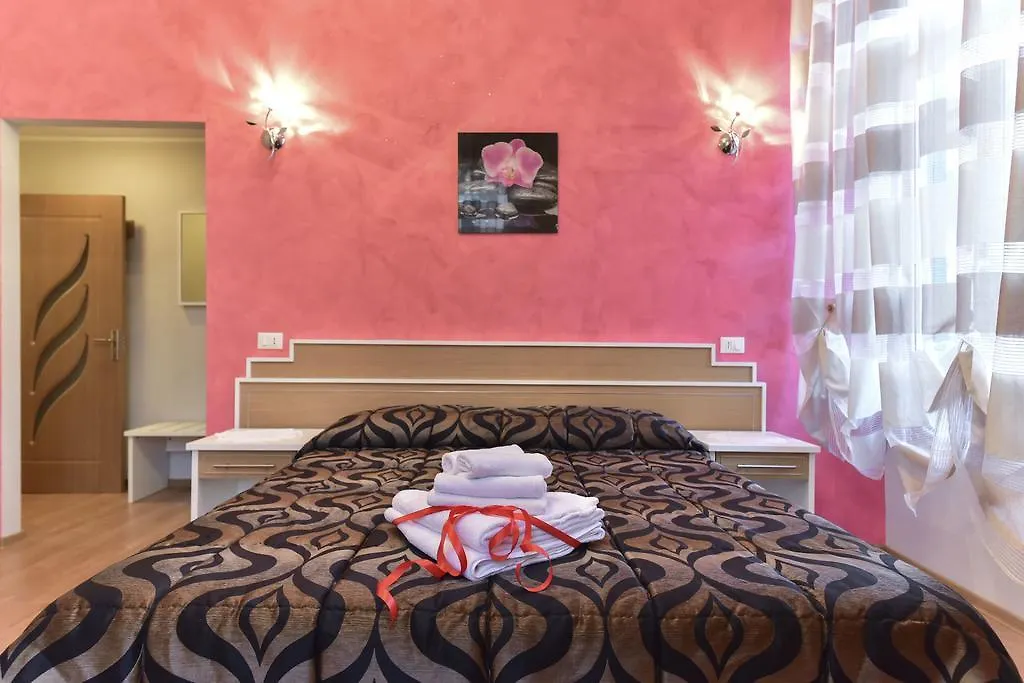 Claudia Suites Roma 3*,